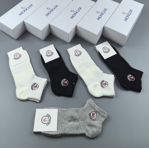 [MONCLER] 클래식 패턴 Set 5종 반목 양말